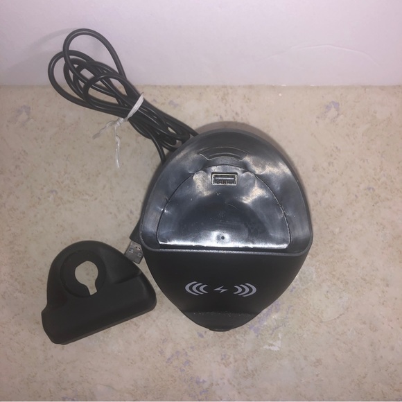 2 in 1 Dual Coil Wireless Charging Station for iPhone and Apple Watch - Picture 5 of 5